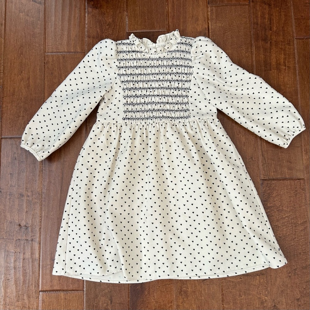 🔻🔻🔻Korean kids brand Milibam tiny heart patterned long sleeve dress.